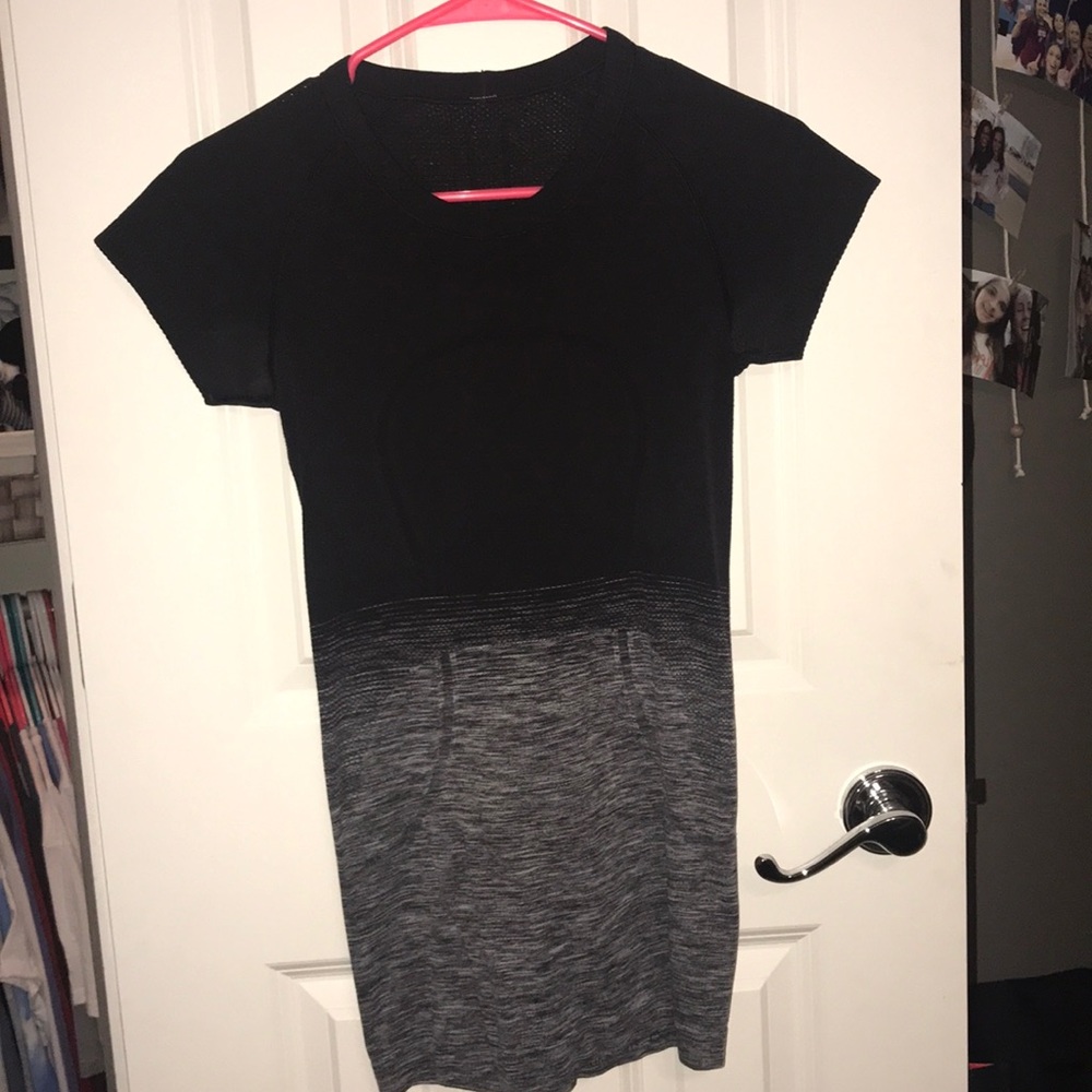 Lululemon swiftly tech short sleeve